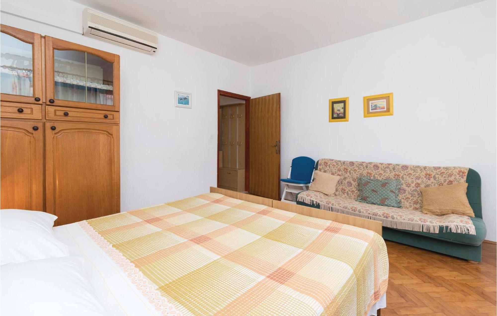 Apartment In With Wifi Zadar